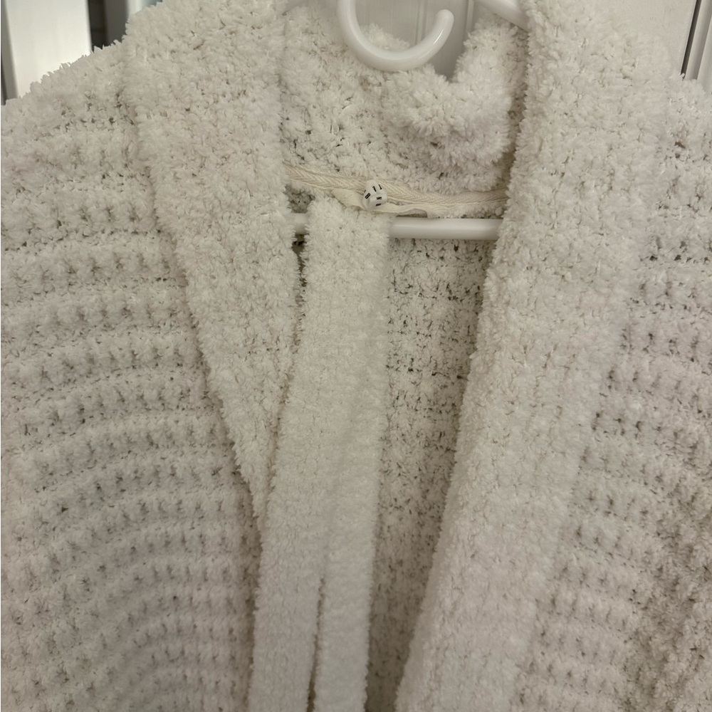 Pottery Barn Cream Textured Bath Robe - Picture 4 of 6